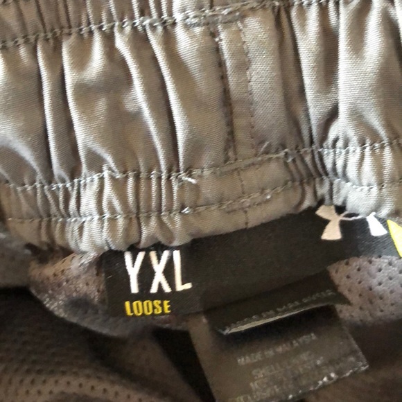 Under Armour light weight pants XL - Picture 3 of 5